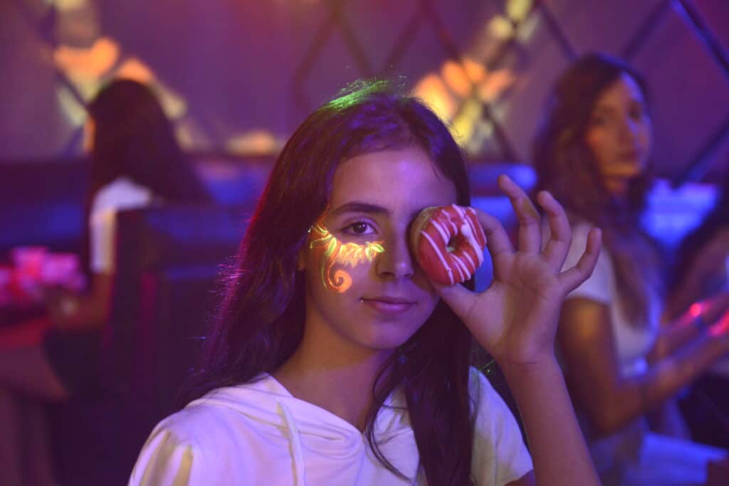 קיר דונאטס לבת מצווה במועדון ניו יורק